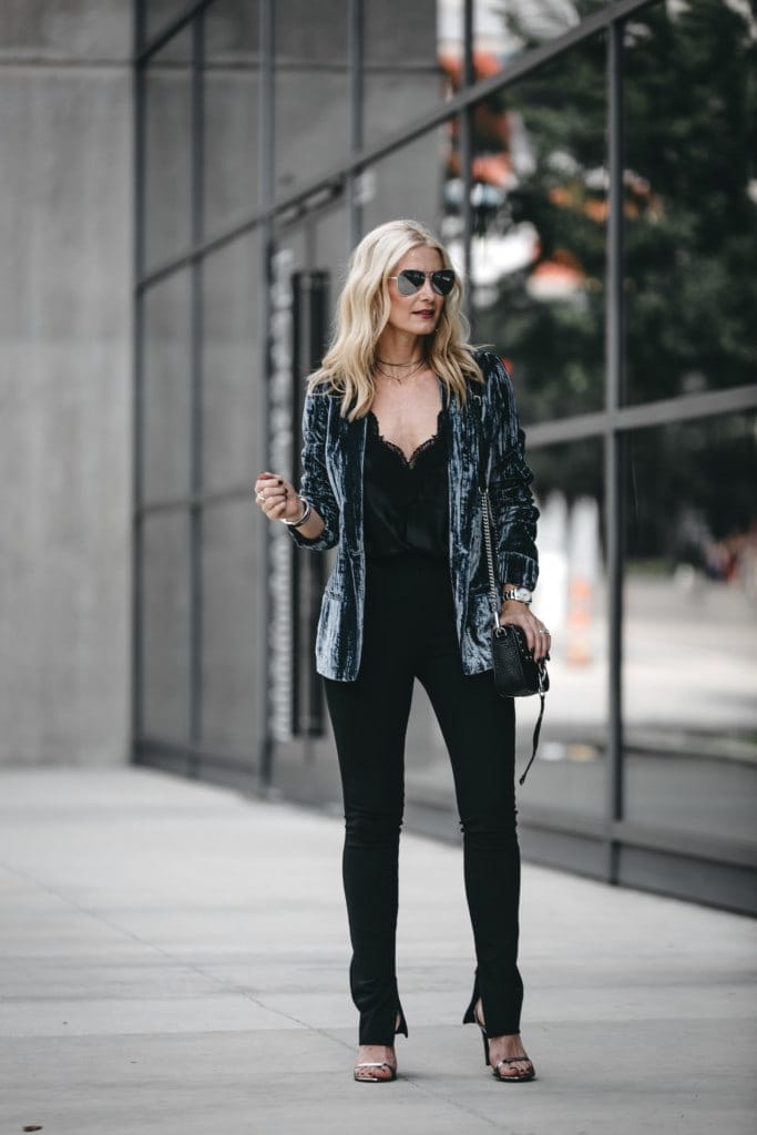 Blue velvet hot sale blazer outfit