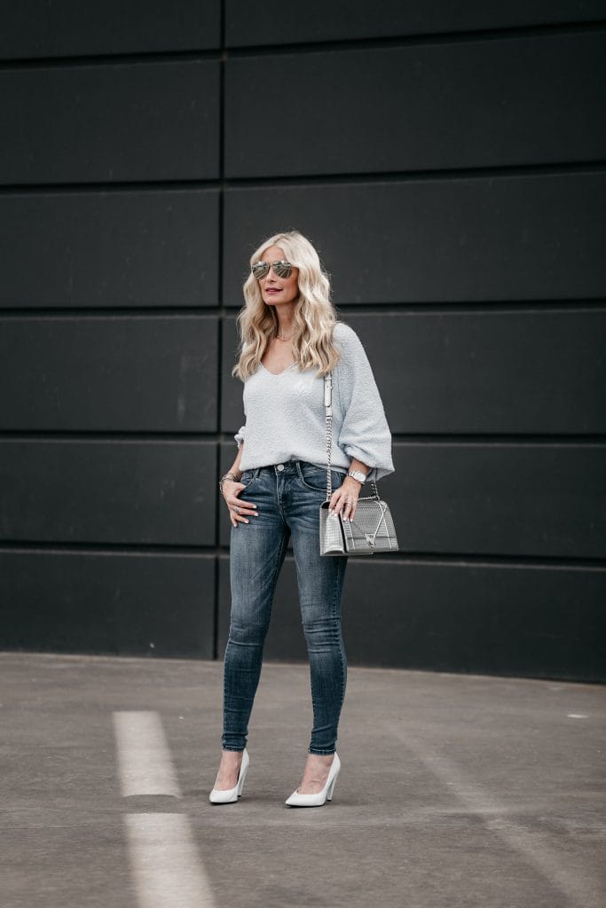 Dallas Style blogger wearing Free People top and skinny jeans