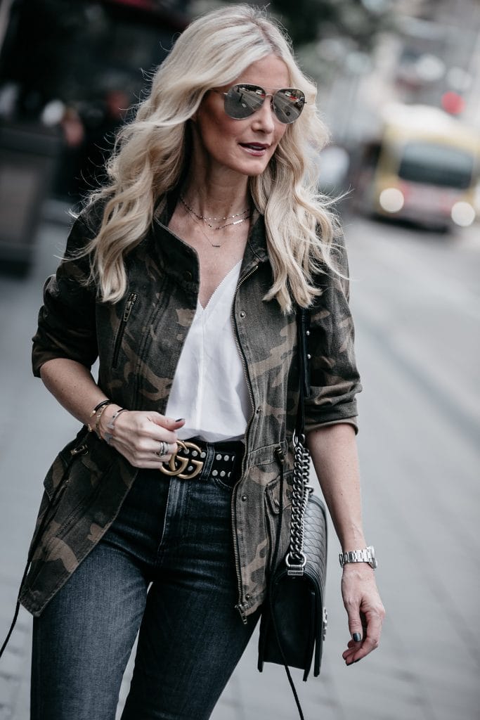 Dallas blogger wearing Camo jacket and Gucci belt