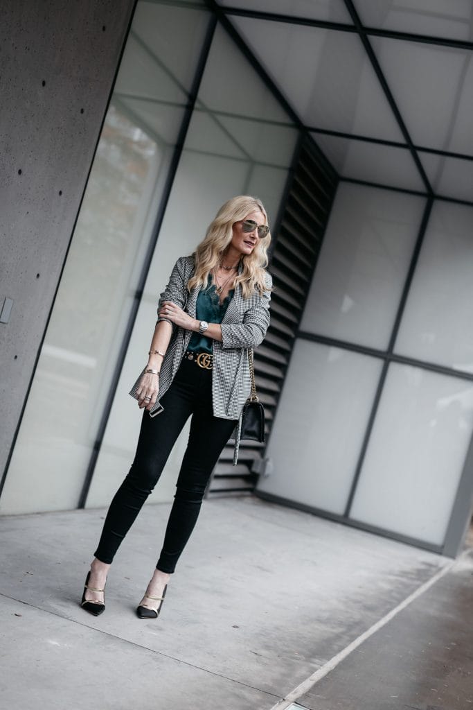 Dallas style blogger wearing black skinny jeans and Karen Kane moto jacket 