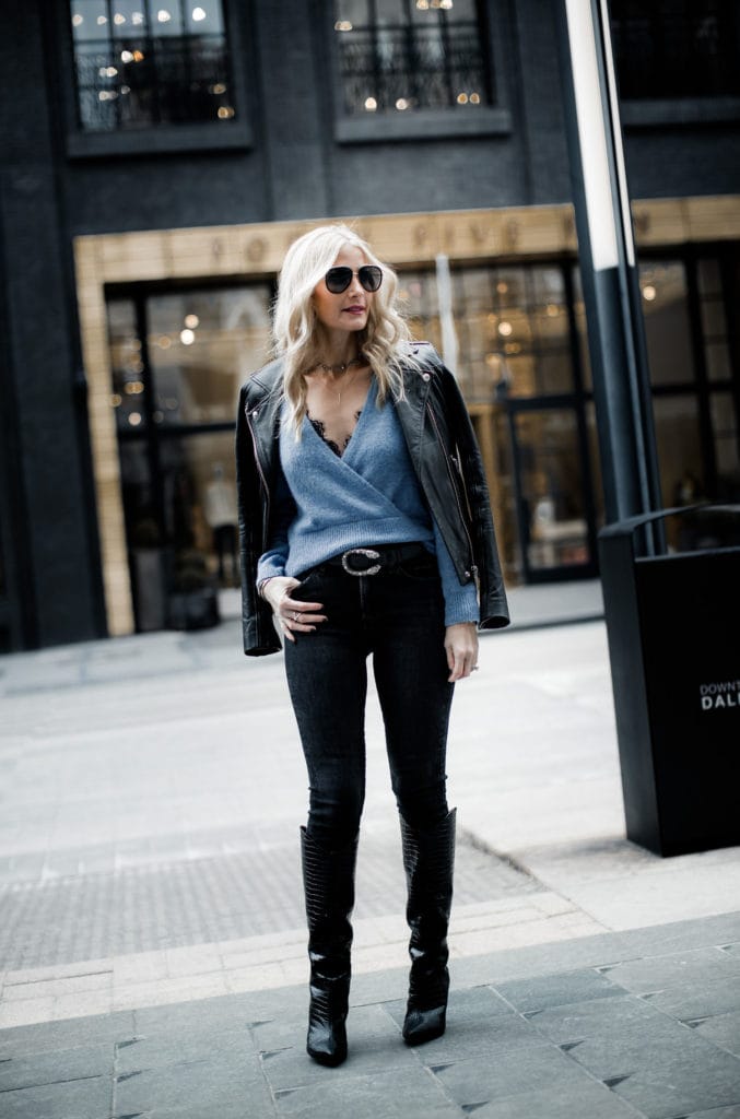 Dallas style blogger wearing knee high boots and black skinny jeans 