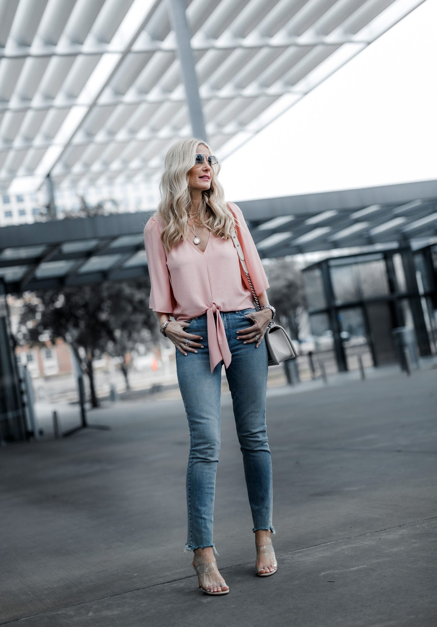 Dallas fashion blogger wearing Mother denim jeans