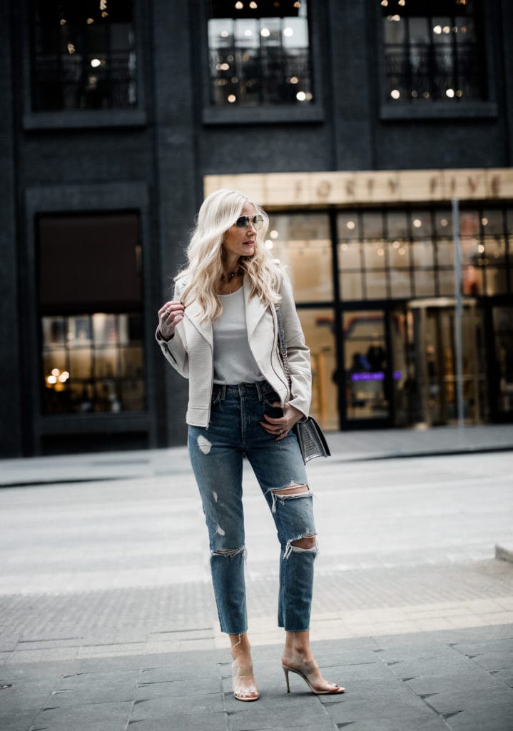Baggy Jeans Trend: The Shoes to Wear With a Difficult Hemline