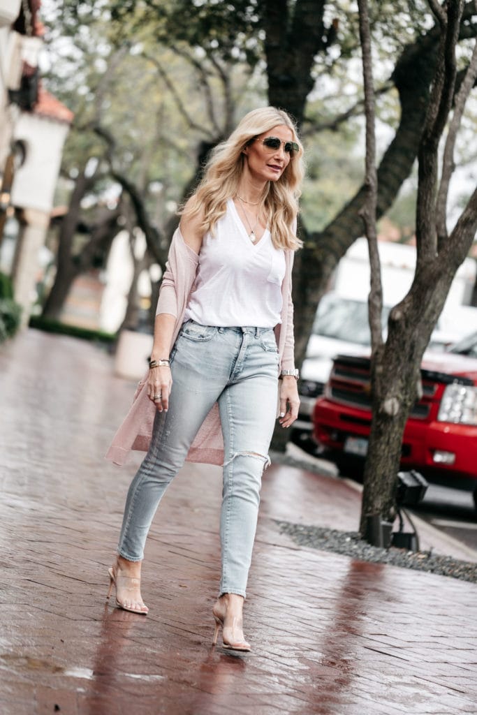 Dallas style blogger wearing the best spring cardigan 