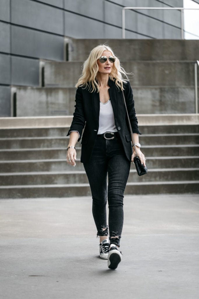 Black blazer with jeans | How to style a black blazer with jeans