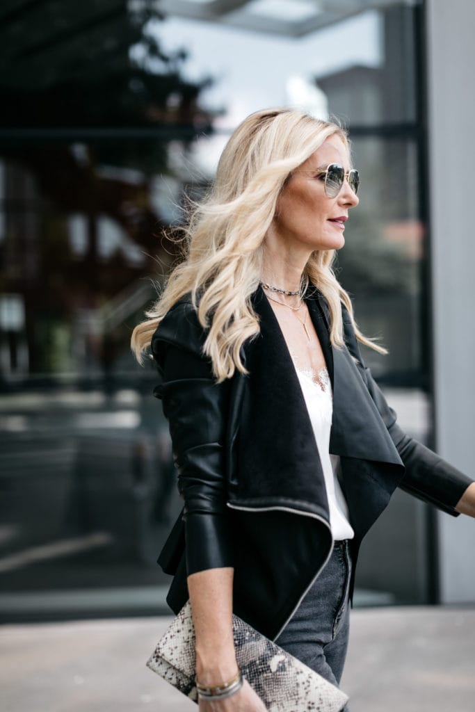 Dallas blogger wearing a black leather jacket 