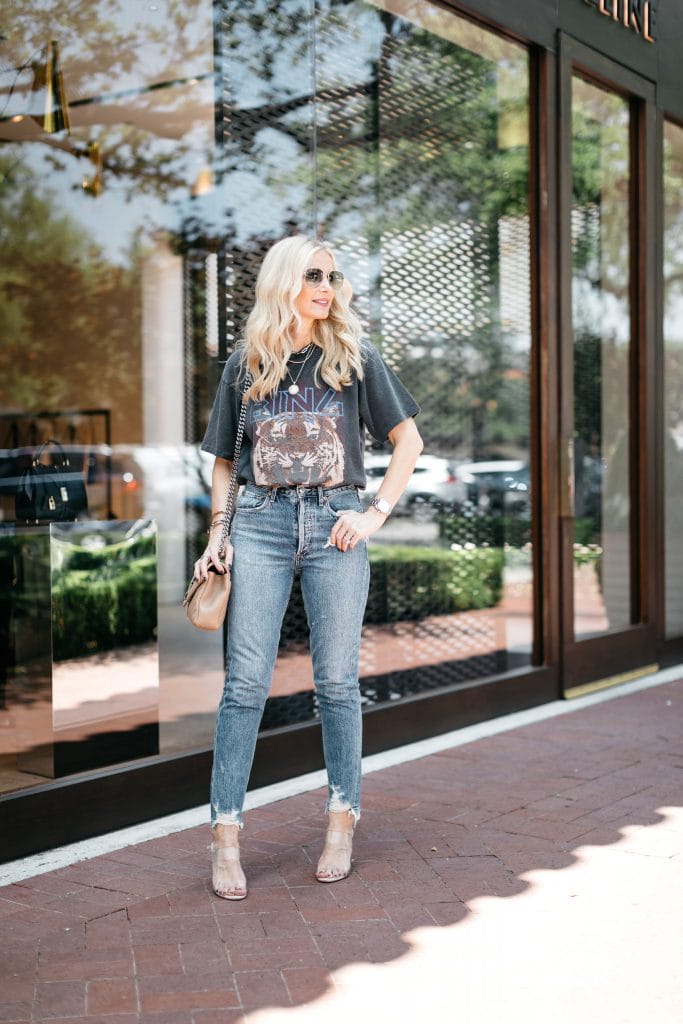 Dallas blogger wearing Agolde jeans and Anine Bing tee 