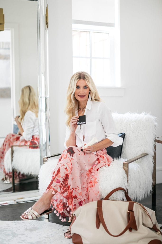 Dallas blogger wearing a floral cover-up 