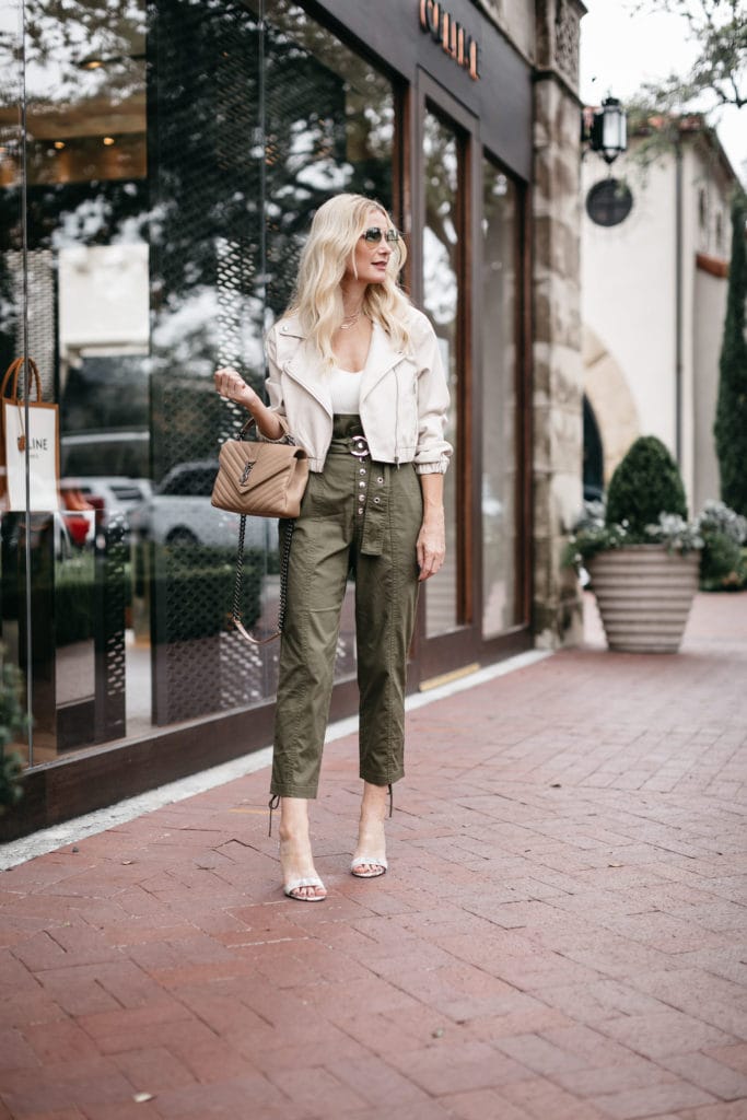 Dallas blogger wearing olive green paper bag pants