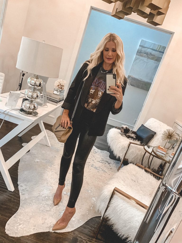 Dallas fashion blogger wearing a black blazer and a graphic tee