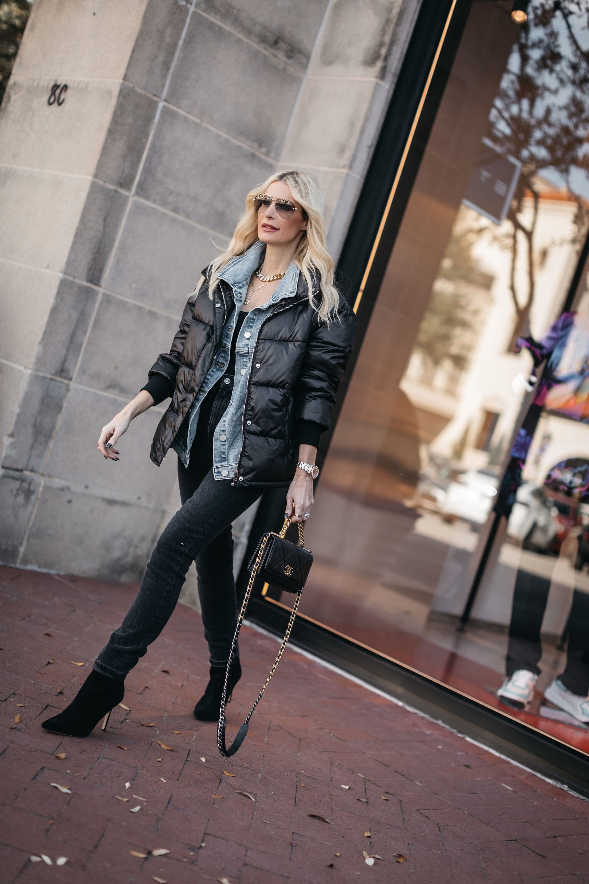 Dallas Fashion blogger over 40 wearing winter staples