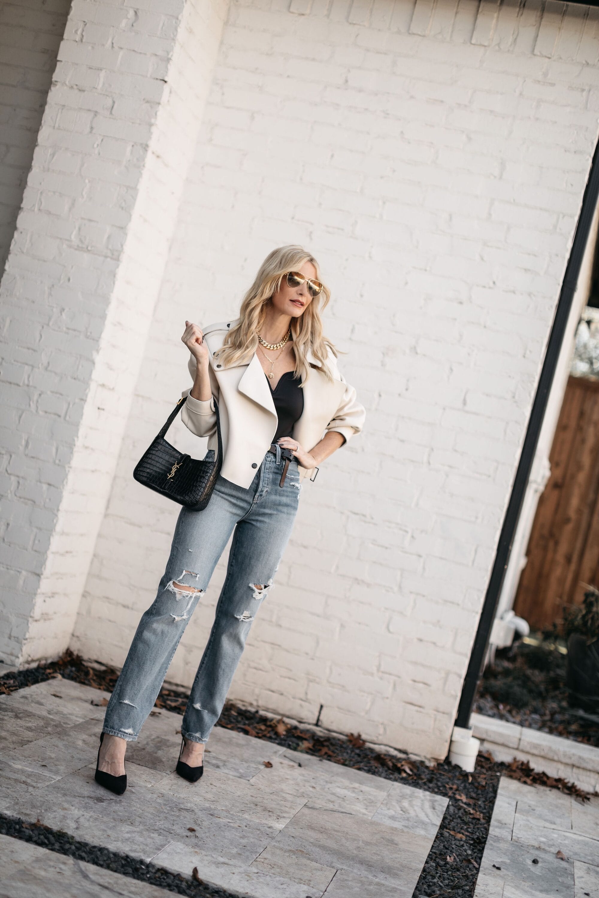 Dallas fashion blogger over 40 wearing 3 layer outfit