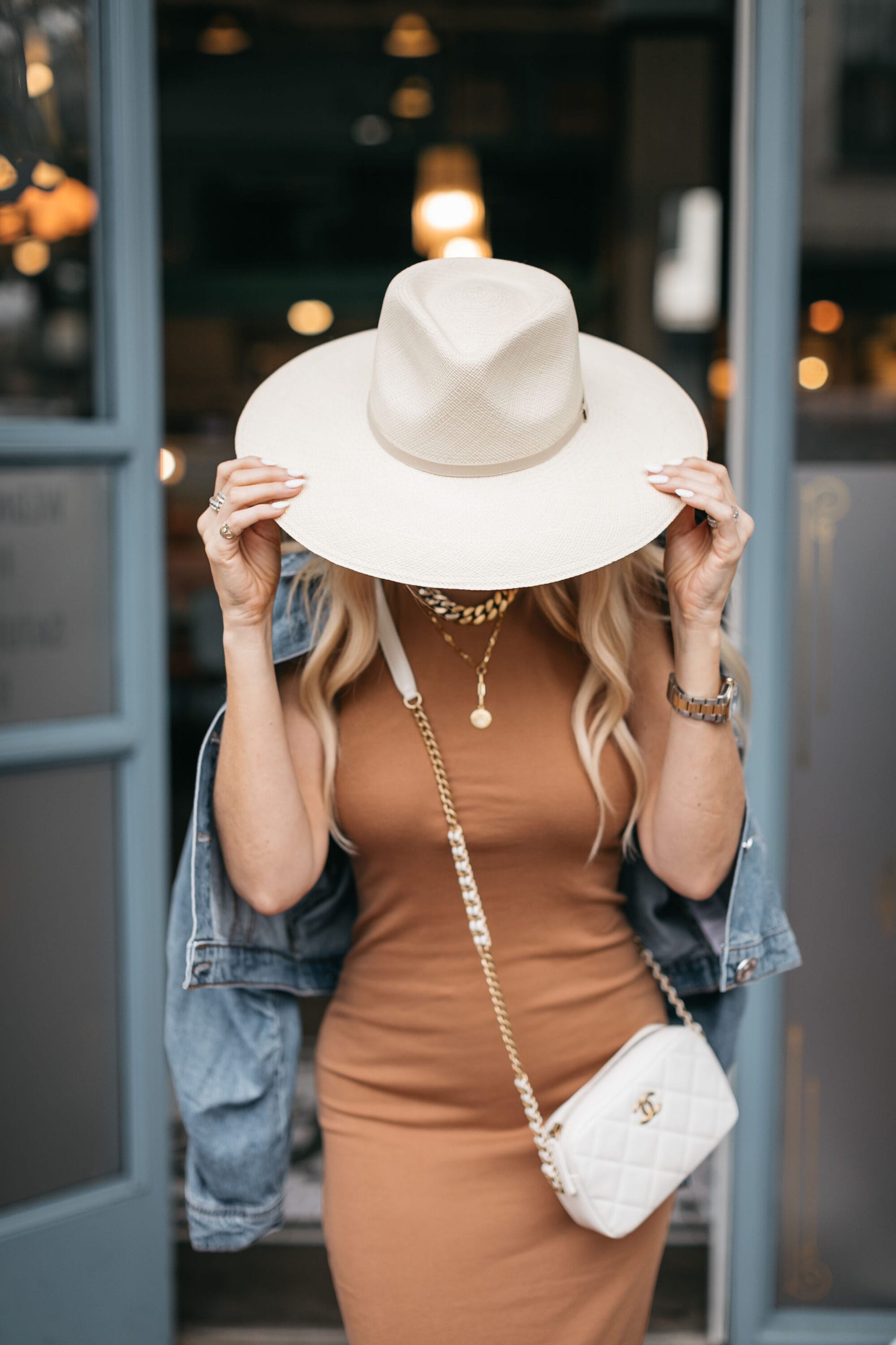 Dallas fashion blogger showing how to style a summer hat