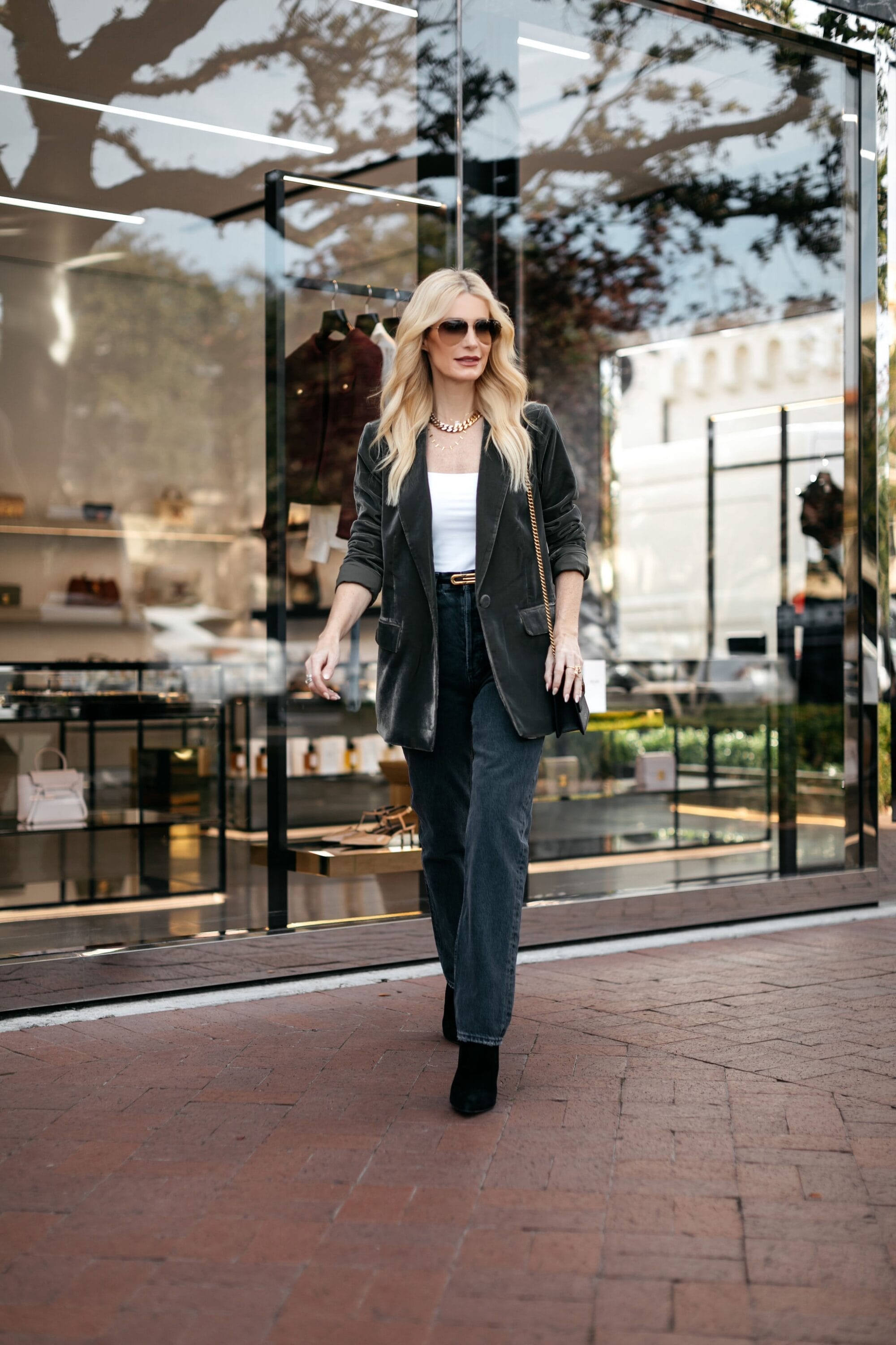 Velvet Blazer Outfit Ideas: 5 Chic Ways to Wear It